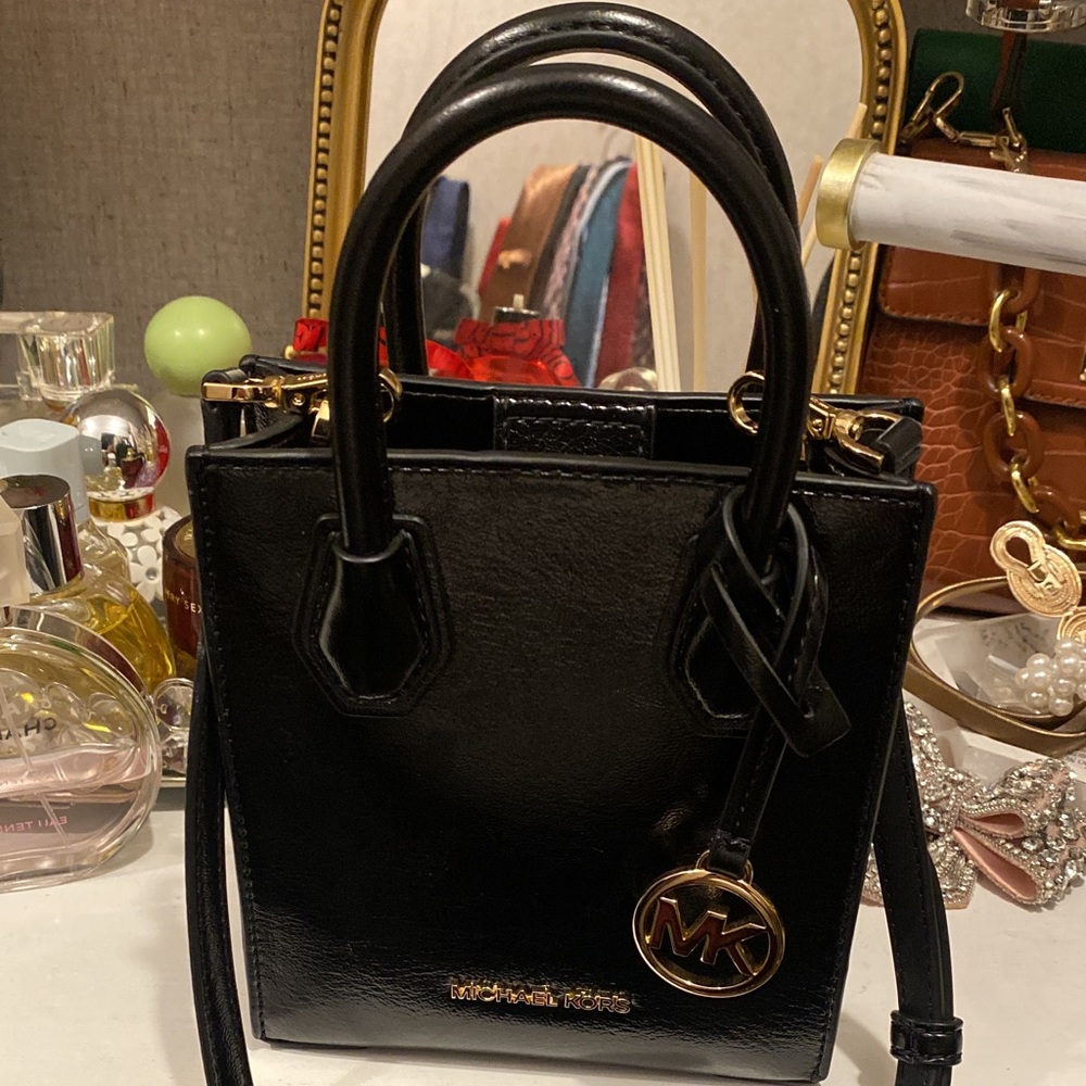 Sold ❤️Michael kors black is new